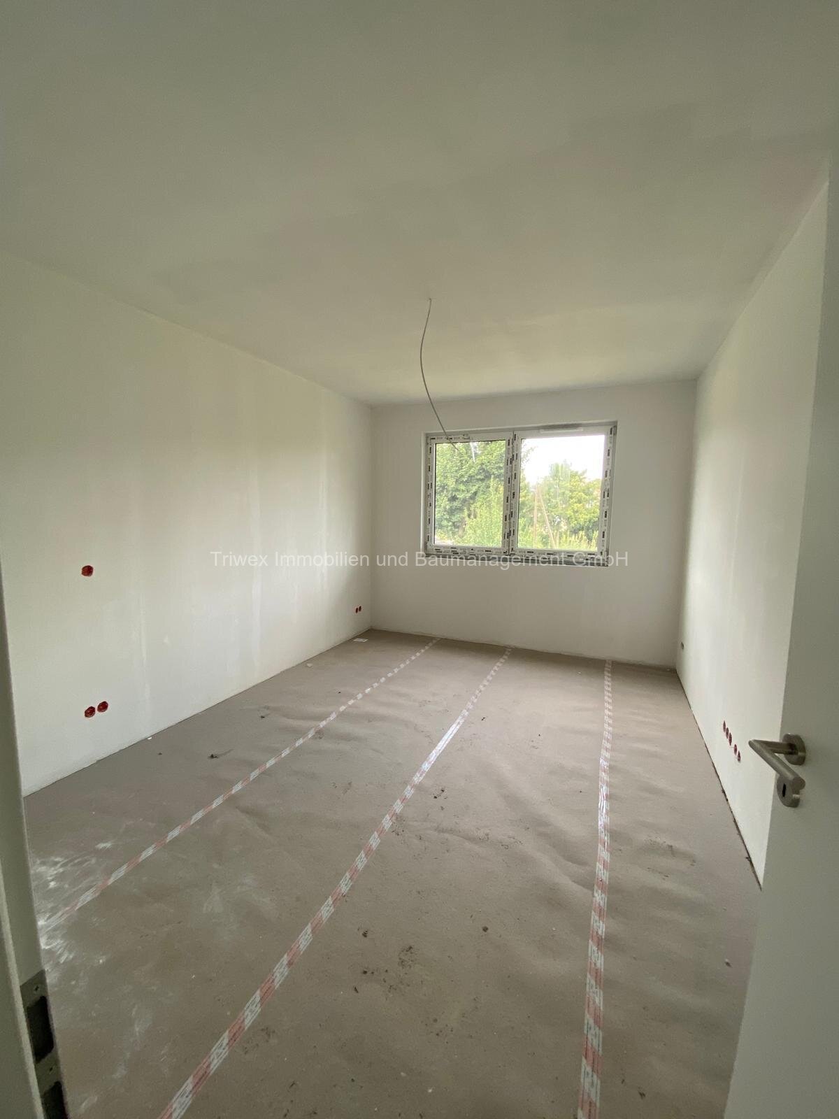 Stilvoller Neubau mit unverbaubarem Seeblick und hochwertiger Einbauküche von "Daniel-Küchen"